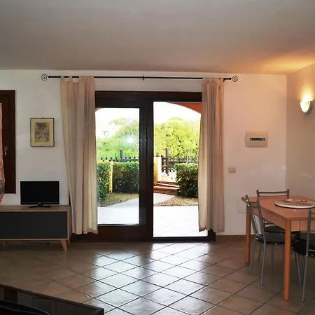 Apartman Orrizonti 20 *
